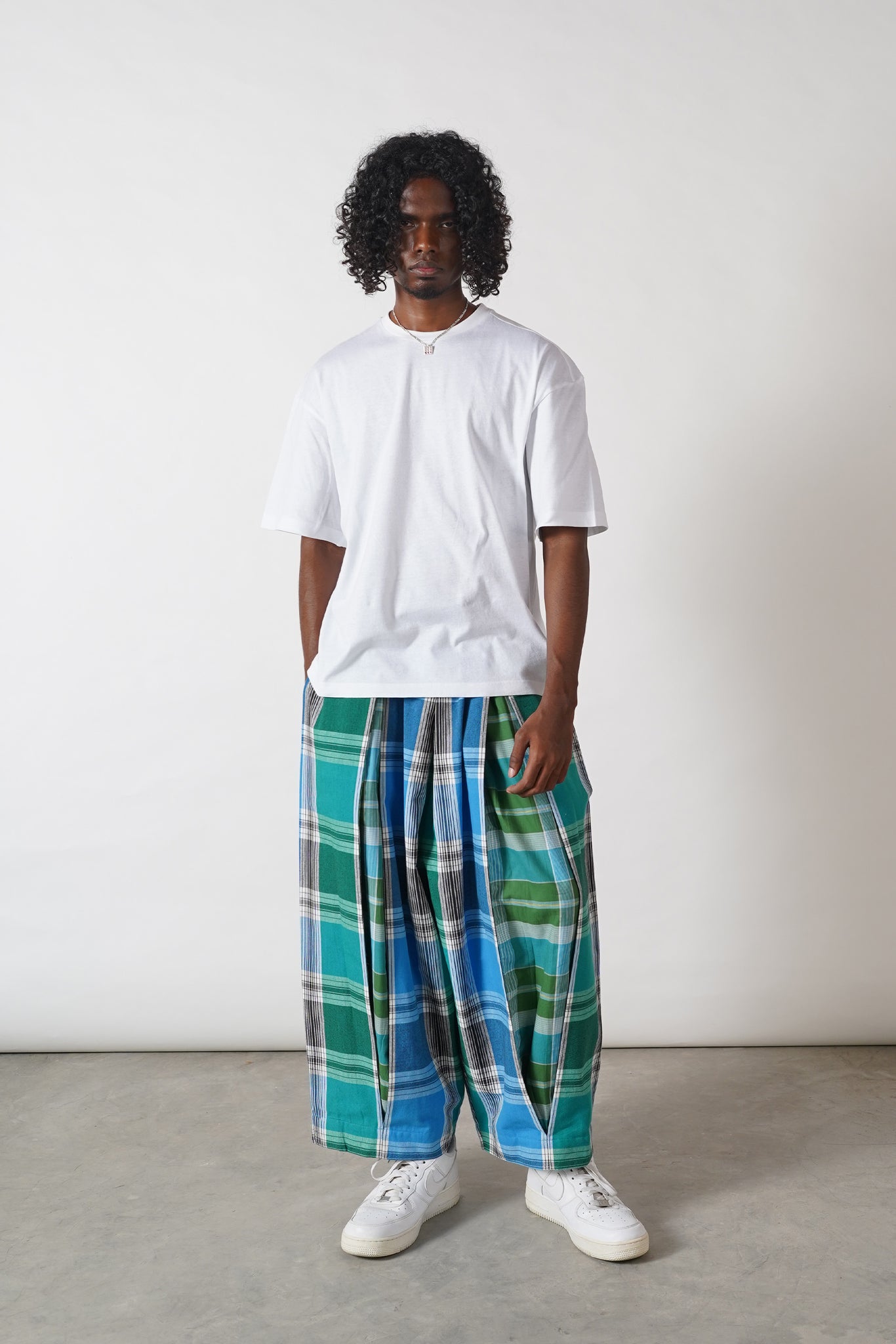 Maldives Pleated Tapered Pants